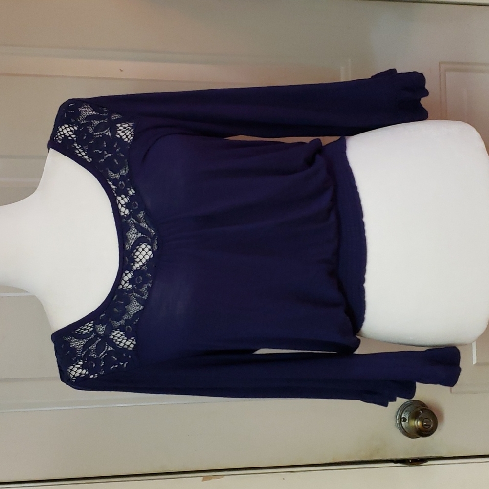 About a girl crop top, size m